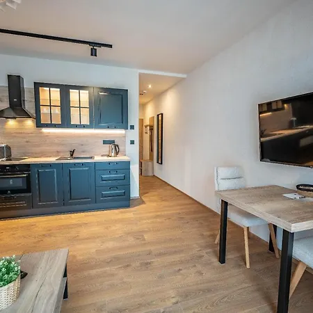 Aparthotel Klazary U Zumberka - Terasove